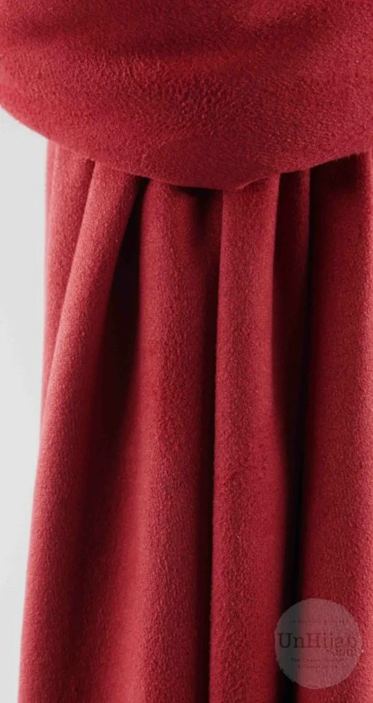 Crimson Collection Daim – Image 2