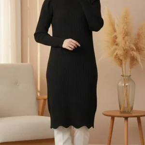 Pull long col roulé en maille Noir