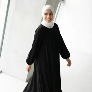 Abaya Soie de Médine évasée Noire