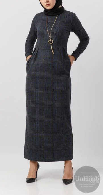 Abaya Longue Cintrée Bleu Marine